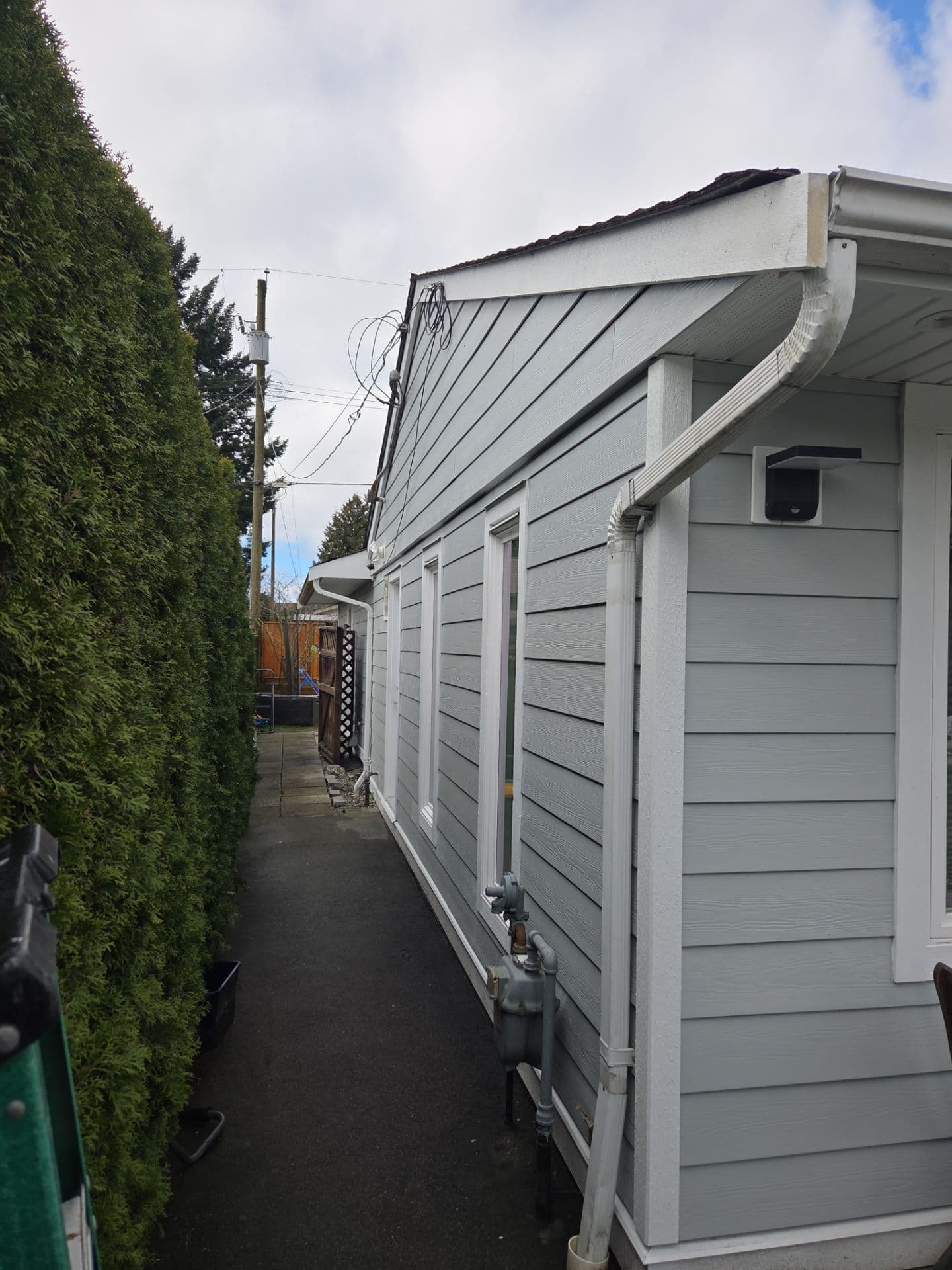 James Hardie siding full home completion by Tomron Construction in Maple Ridge, BC